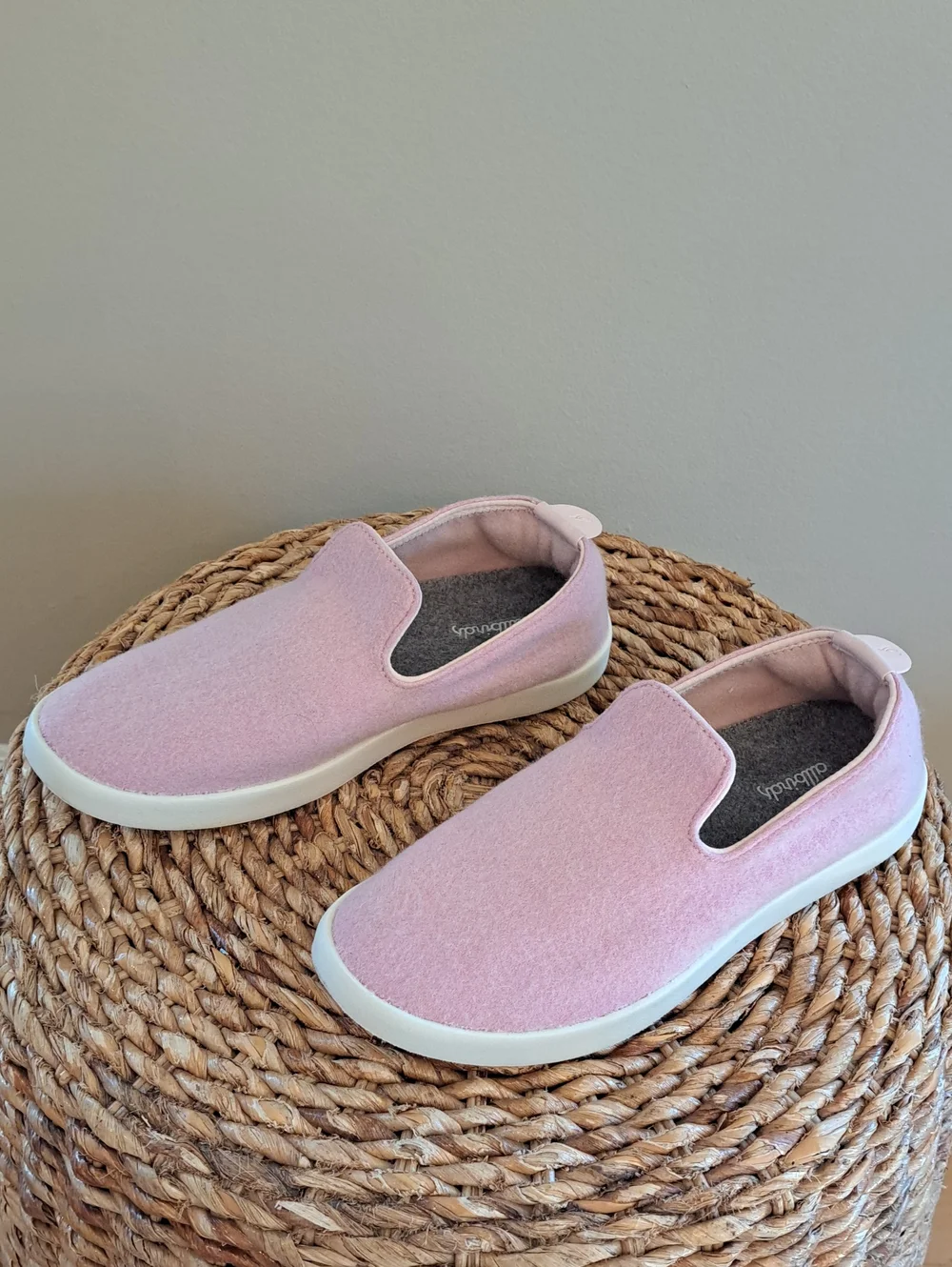 ALLBIRDS Womens Merino Wool Lounger Pink Loafer Sneakers Grey Wool Insoles 8